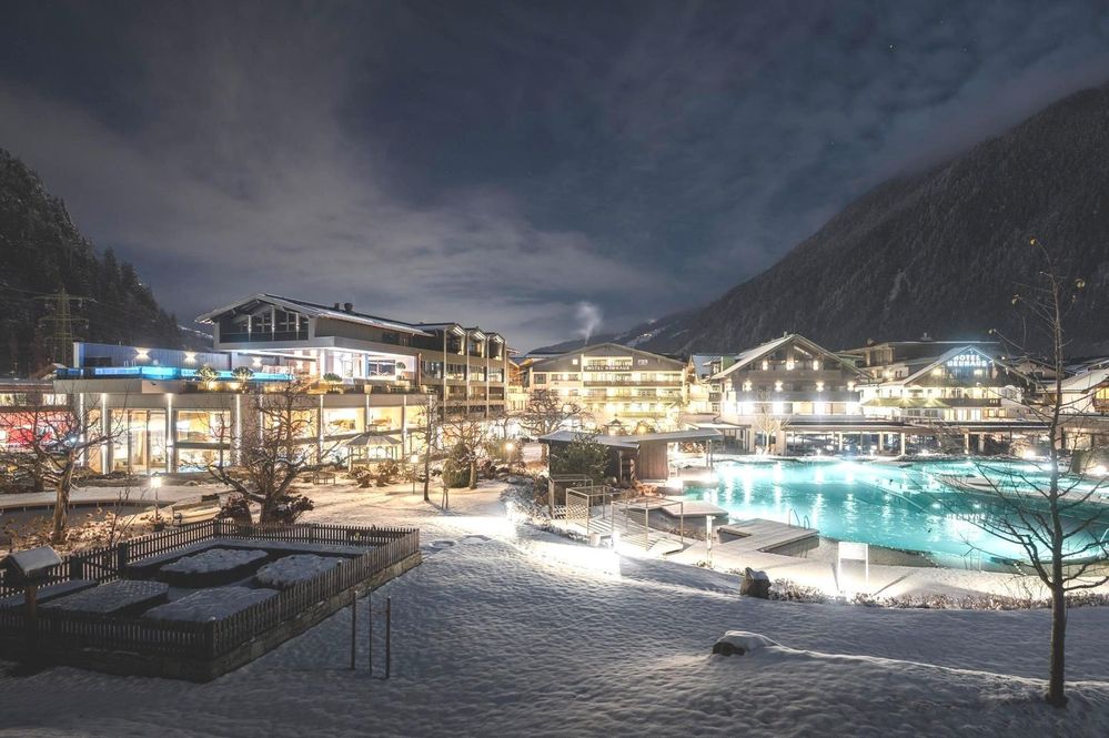 Silvesterurlaub mit Skipass 2026/27 im Neuhaus Zillertal Resort in Mayrhofen
