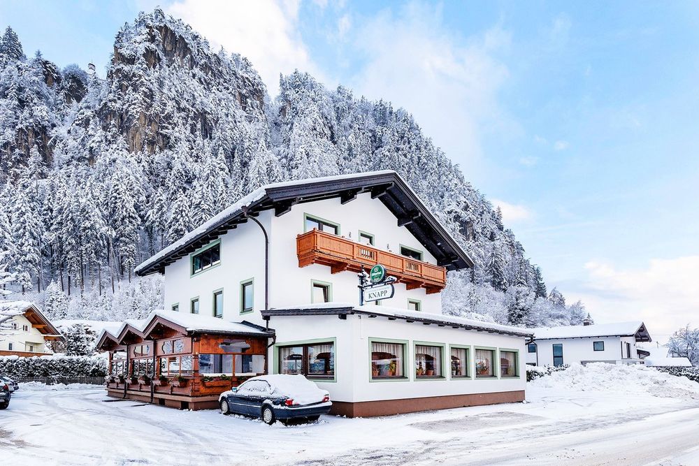 Skiurlaub über Silvester 2026/27 in Strass im Zillertal – Gasthof Knapp
