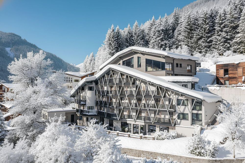 Jahreswechsel in den Alpen 2026/27 im Hotel Arpuria in St. Anton am Arlberg