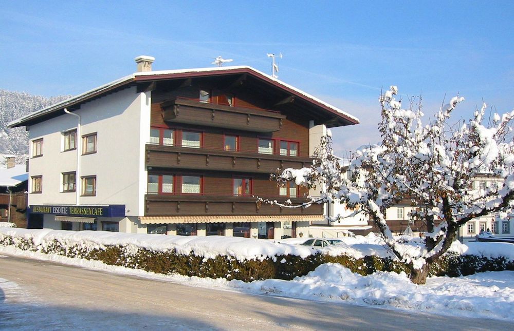 Skireise über Silvester 2026/27 nach Fügen – Gasthof Hoppeter