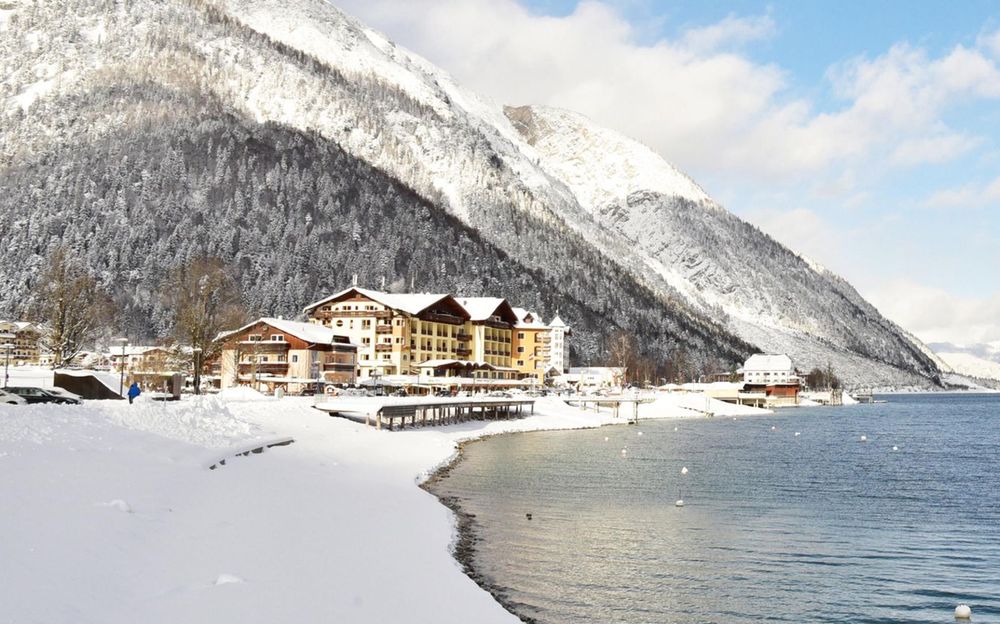 Wellnessurlaub über Silvester in den Bergen 2026/27 im Hotel Post am See in Pertisau