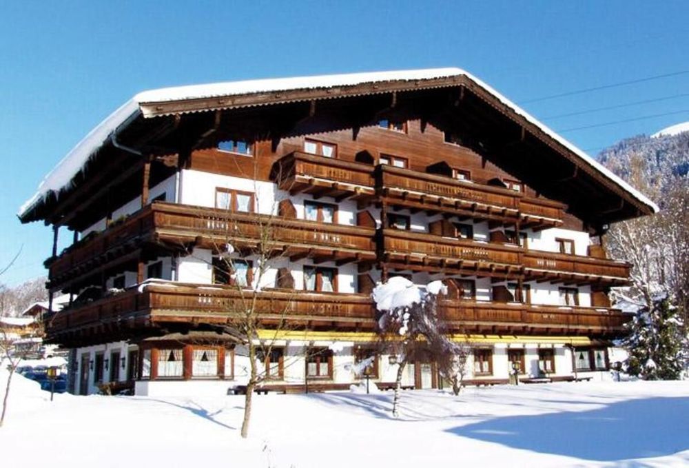 Urlaub zum Jahreswechsel 2026/27 im Kaiserhotel Kitzbühler Alpen in Oberndorf in Tirol