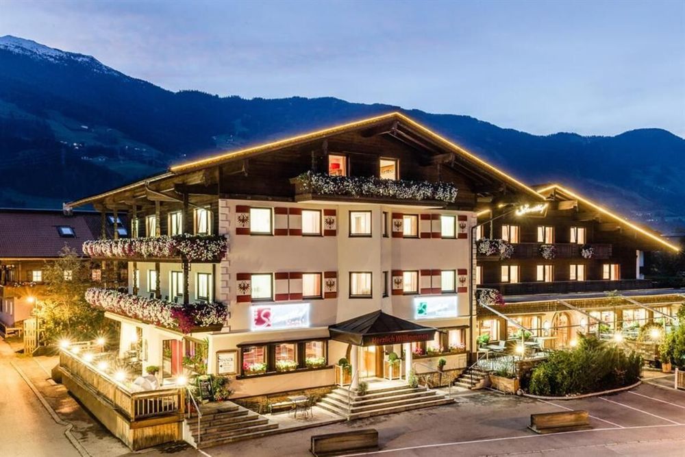 Skireise zum Jahreswechsel 2026/27 nach Uderns – Hotel Standlhof