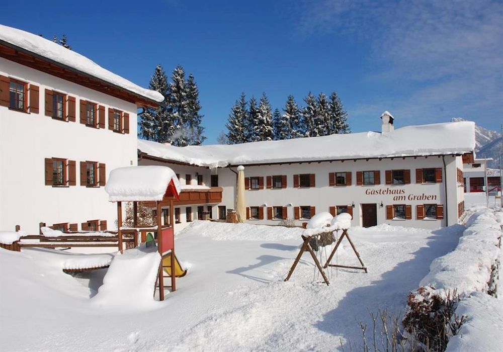 Silvesterurlaub im Schnee 2026/27 im Gästehaus am Graben in Höfen